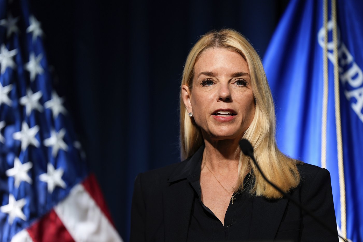 Bondi facing Democratic calls to testify following report she told Trump she was in Epstein files | iNFOnews.ca Bondi facing Democratic calls to testify following report she told Trump she was in Epstein files | iNFOnews.ca