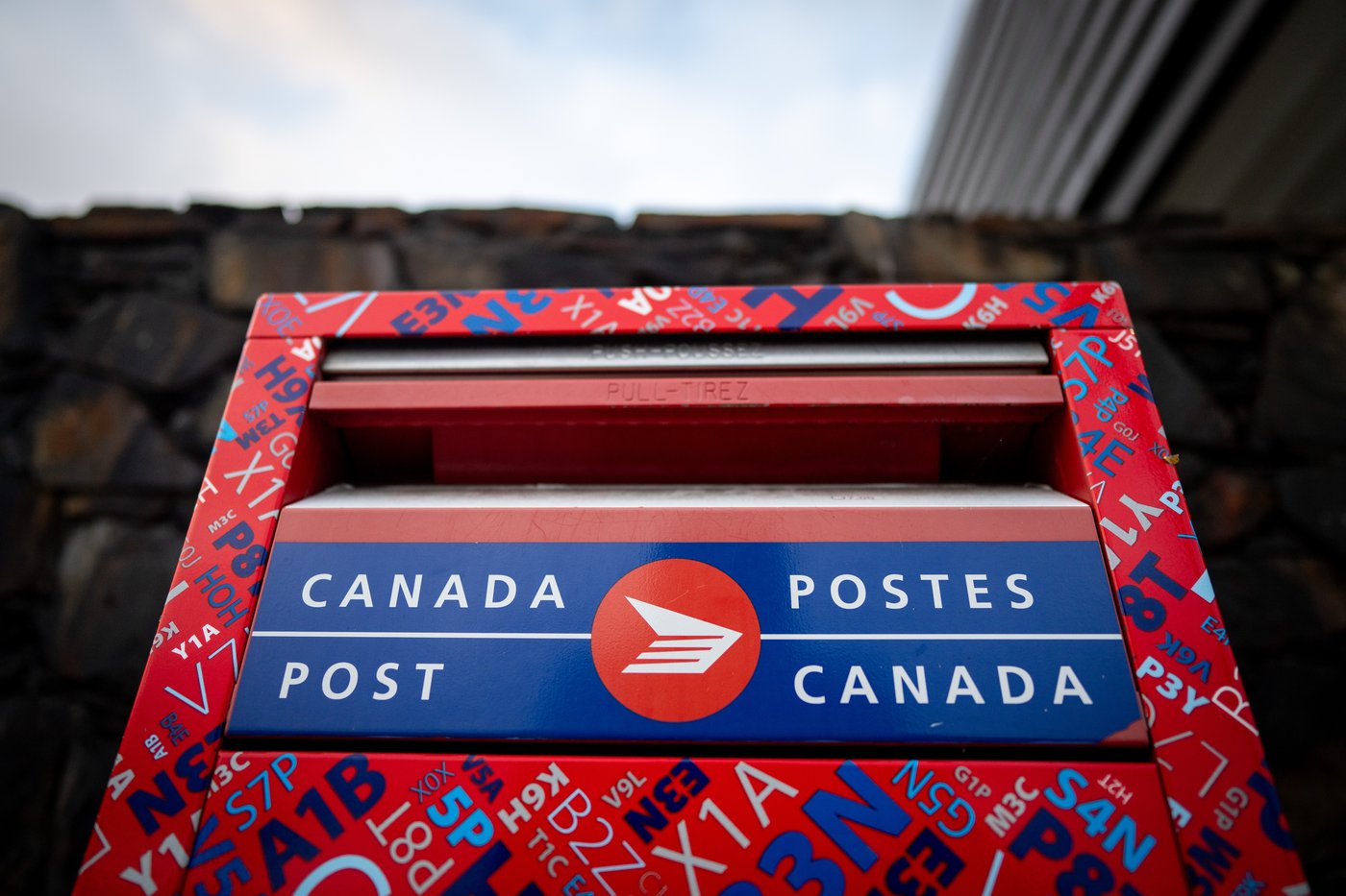 Canada Post cutting management jobs as part of restructuring | iNFOnews.ca