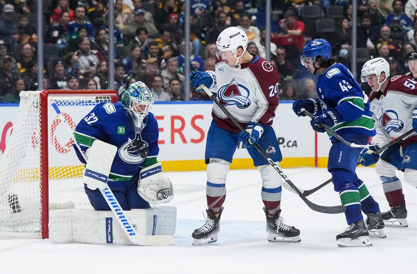 MacKinnon nets 5 points as Avalanche beat Canucks 5-4 in overtime | iNFOnews.ca