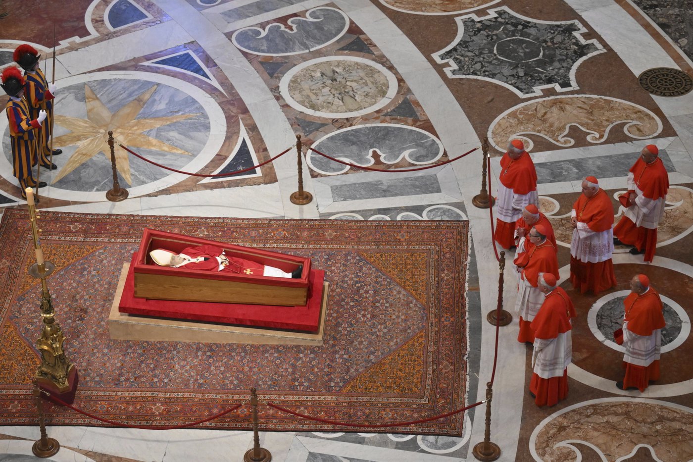 PHOTO COLLECTION: Vatican Pope Procession | iNFOnews.ca PHOTO COLLECTION: Vatican Pope Procession | iNFOnews.ca