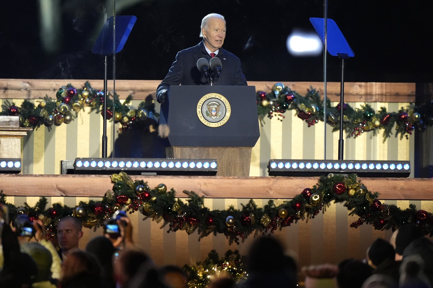 Biden at tree lighting says his holiday wish is for US to continue to seek light, liberty and love | iNFOnews.ca Biden at tree lighting says his holiday wish is for US to continue to seek light, liberty and love | iNFOnews.ca
