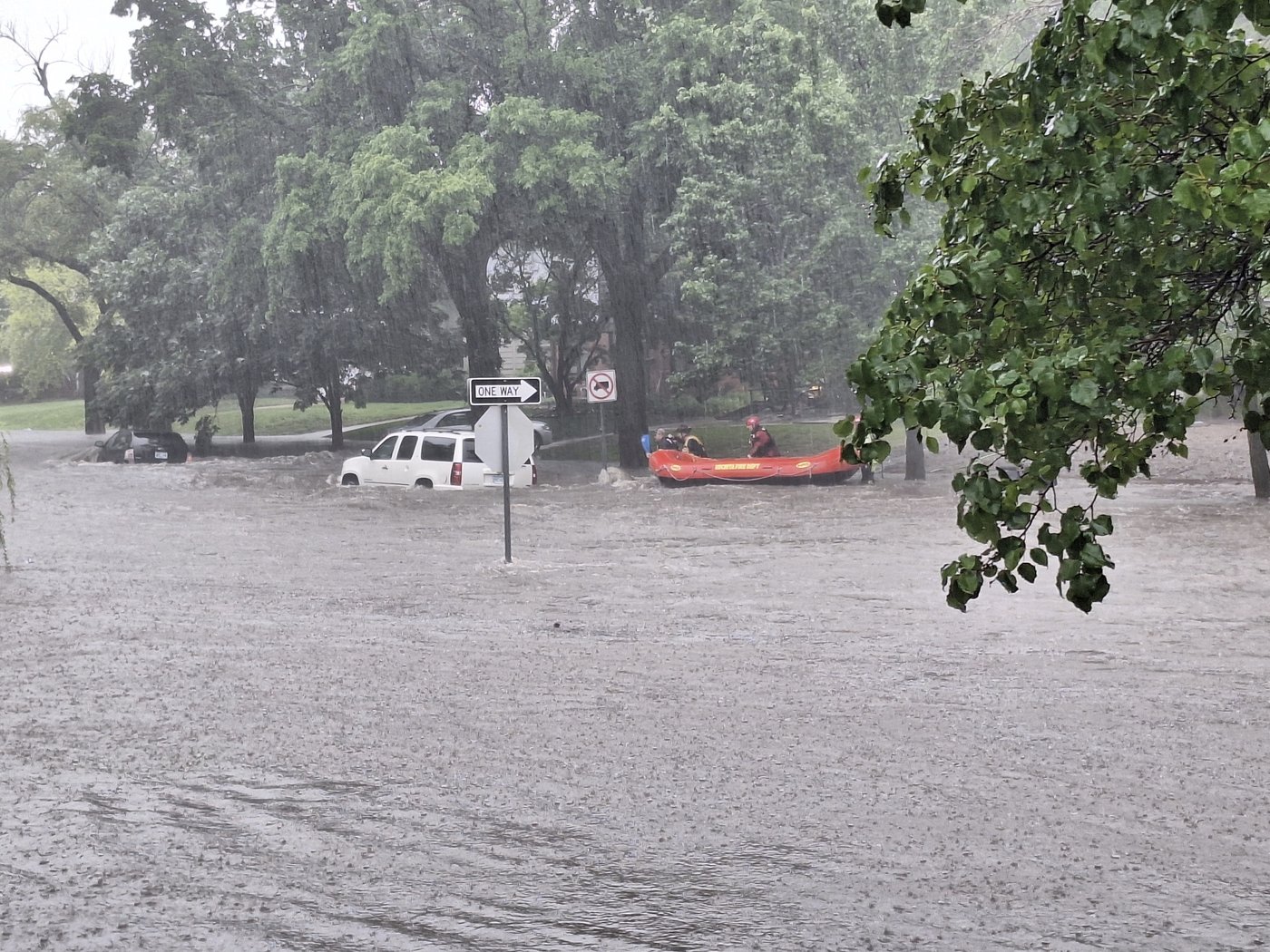 1 dead after severe weather tears through central US, including flooding in Texas and Kansas | iNFOnews.ca 1 dead after severe weather tears through central US, including flooding in Texas and Kansas | iNFOnews.ca
