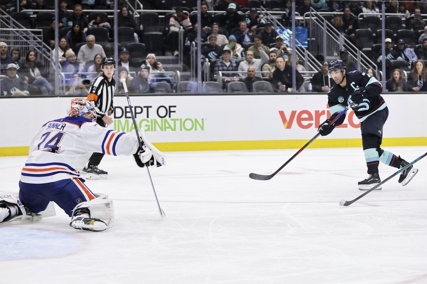 Eberle scores two goals as surging Kraken beat Oilers 3-2 | iNFOnews.ca Eberle scores two goals as surging Kraken beat Oilers 3-2 | iNFOnews.ca