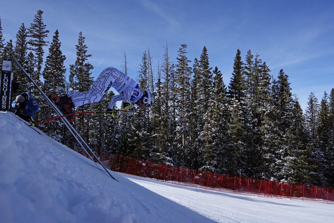 Skier/snowboarder Ester Ledecka has 2 Olympic races on same day in 2026, hoping for schedule change | iNFOnews.ca