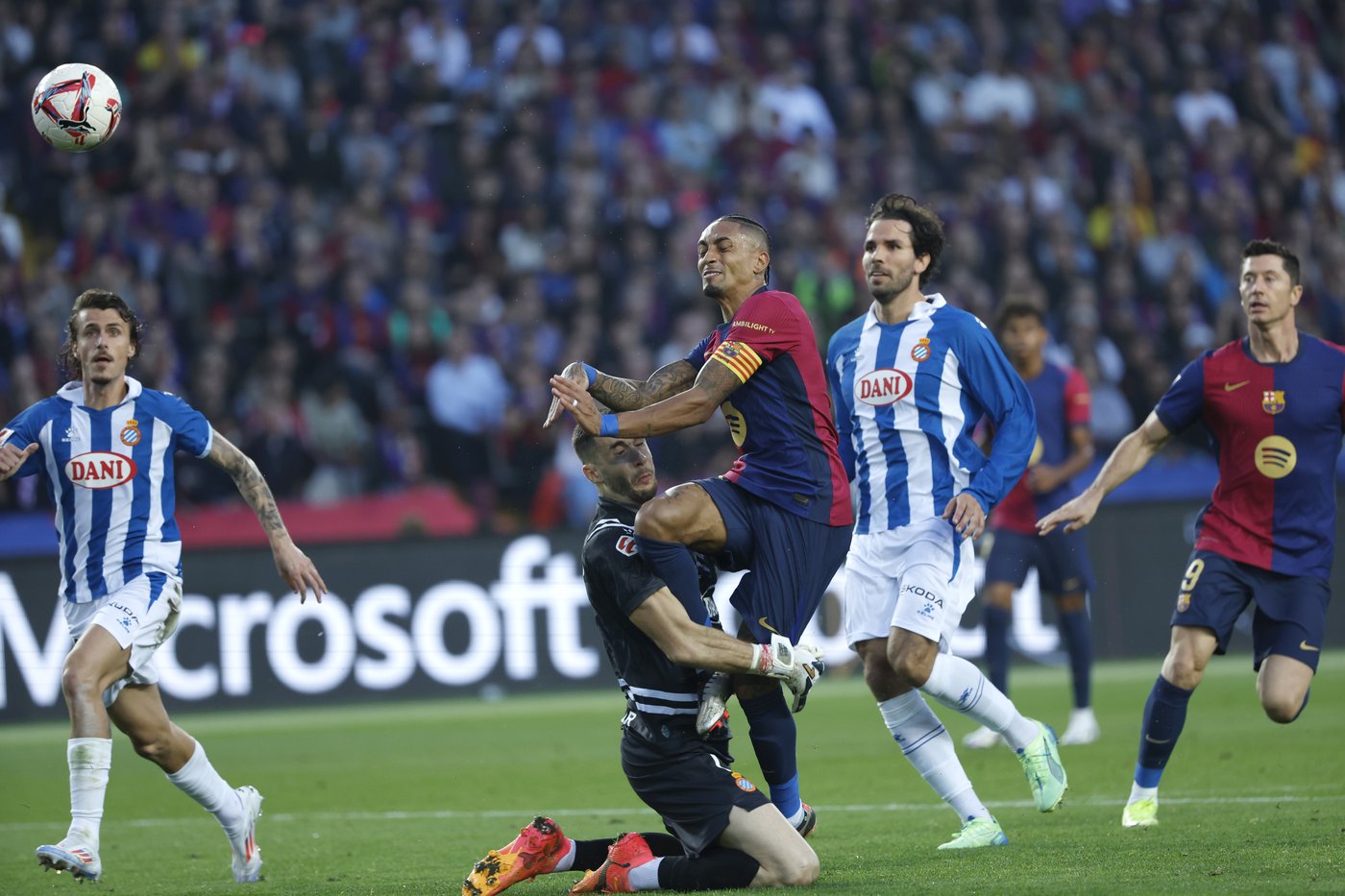 Dani Olmo leads Barcelona to city derby win over Espanyol | iNFOnews.ca Dani Olmo leads Barcelona to city derby win over Espanyol | iNFOnews.ca