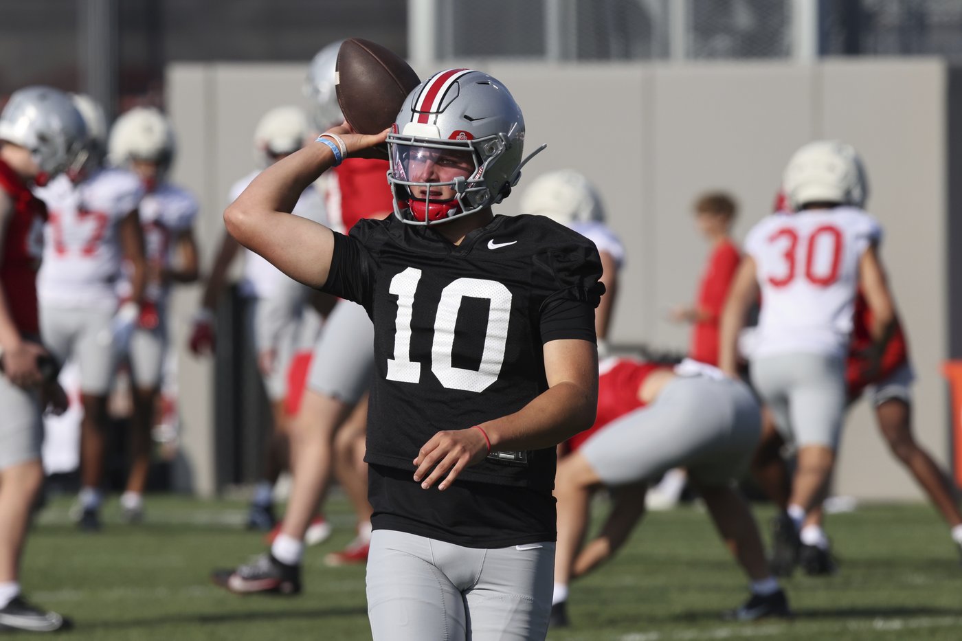Julian Sayin named Ohio State's starting quarterback for season opener against Texas | iNFOnews.ca