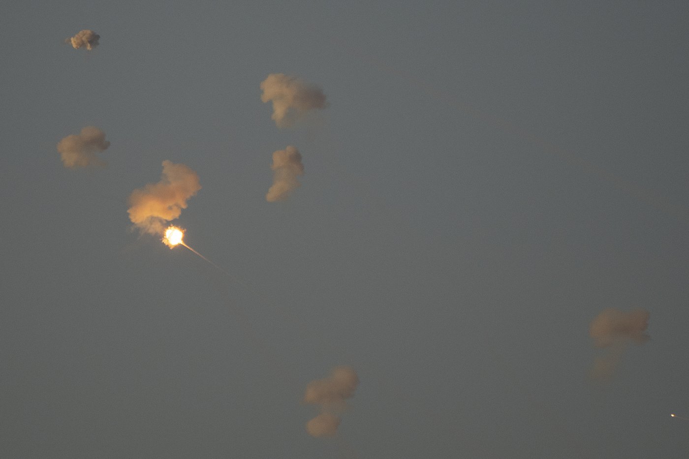 Israeli airstrikes rock southern suburbs of Beirut and cut off a key crossing into Syria | iNFOnews.ca Israeli airstrikes rock southern suburbs of Beirut and cut off a key crossing into Syria | iNFOnews.ca