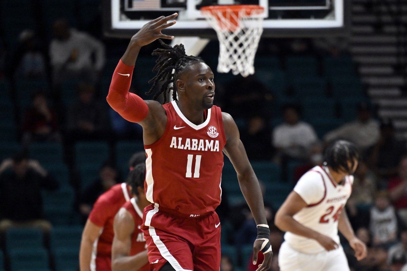 No. 9 Alabama survives scare from Rutgers, advances to Players Era championship with 95-90 win | iNFOnews.ca No. 9 Alabama survives scare from Rutgers, advances to Players Era championship with 95-90 win | iNFOnews.ca