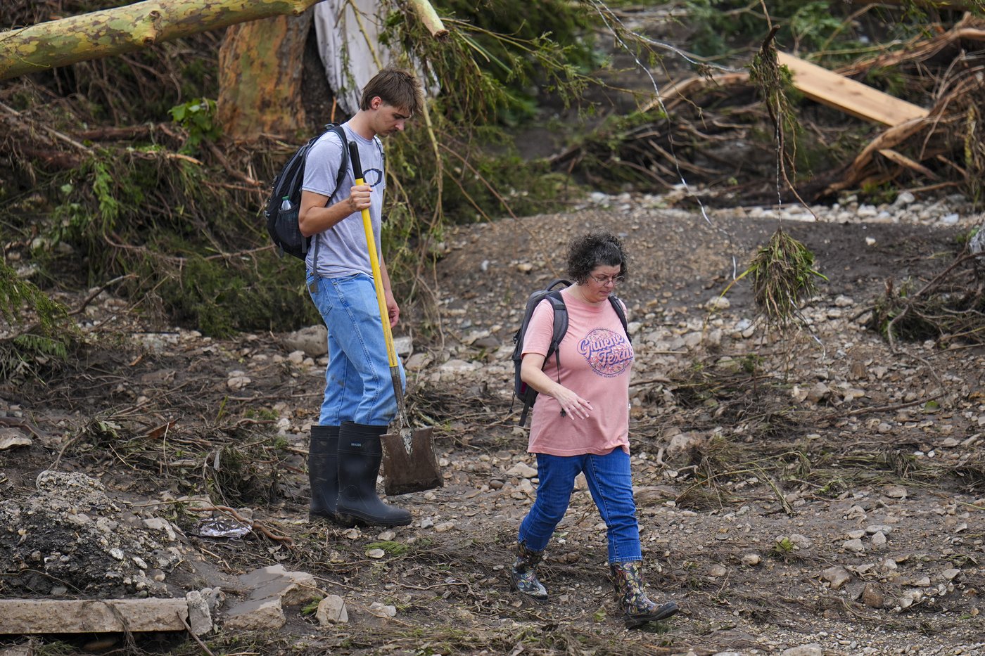 PHOTO COLLECTION: Texas floods leave dozens dead and missing as rescuers search devastated landscape | iNFOnews.ca PHOTO COLLECTION: Texas floods leave dozens dead and missing as rescuers search devastated landscape | iNFOnews.ca