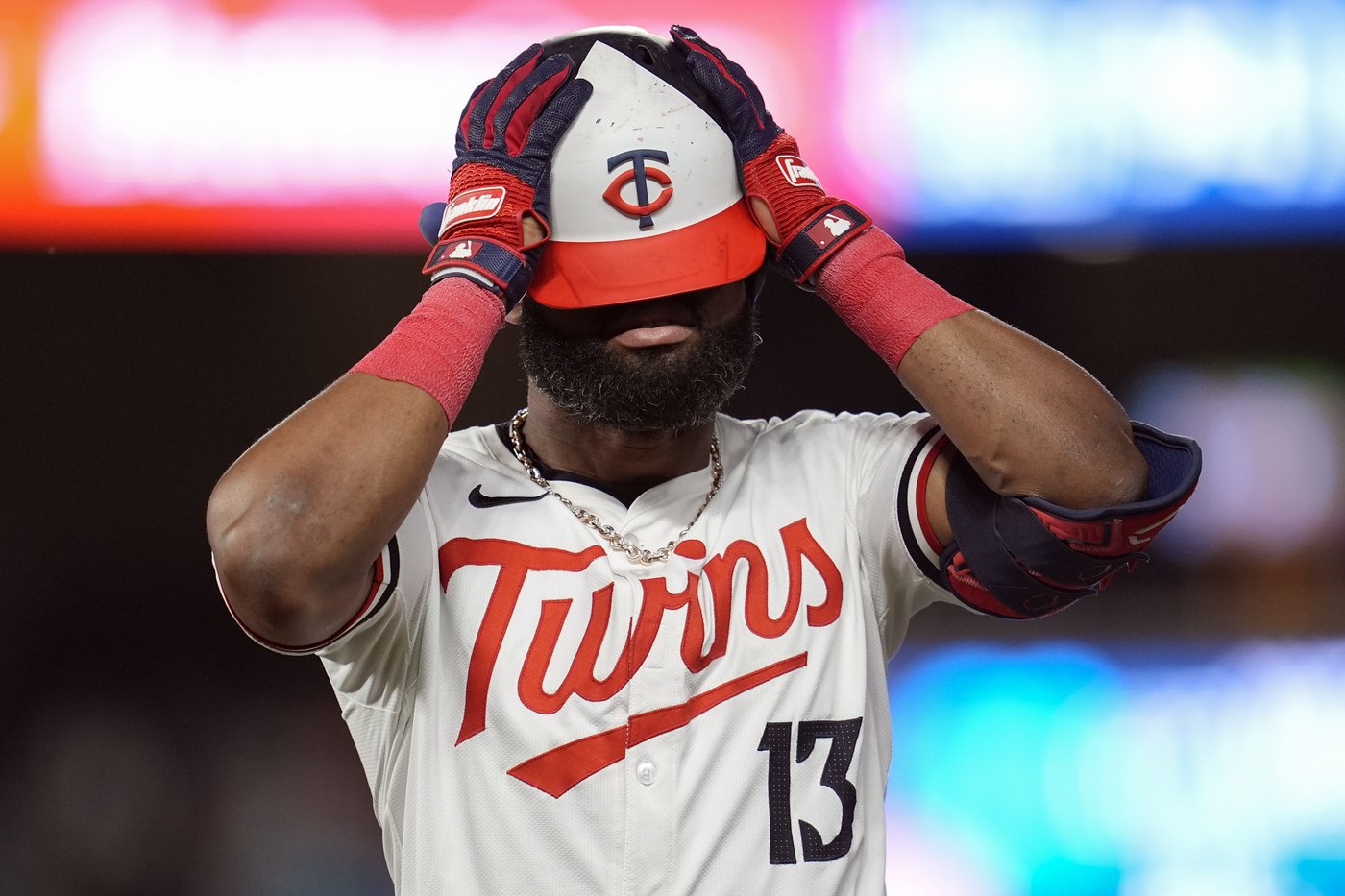 Marlins put reeling Twins in deeper trouble in wild-card race with 4-1 win | iNFOnews.ca