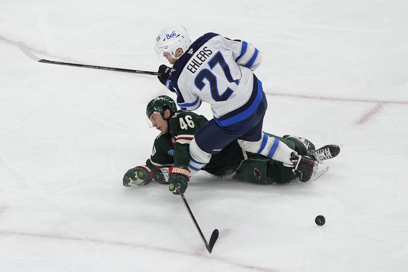 Hellebuyck makes 43 saves, Iafallo scores twice to give Jets 4-1 win over Wild | iNFOnews.ca
