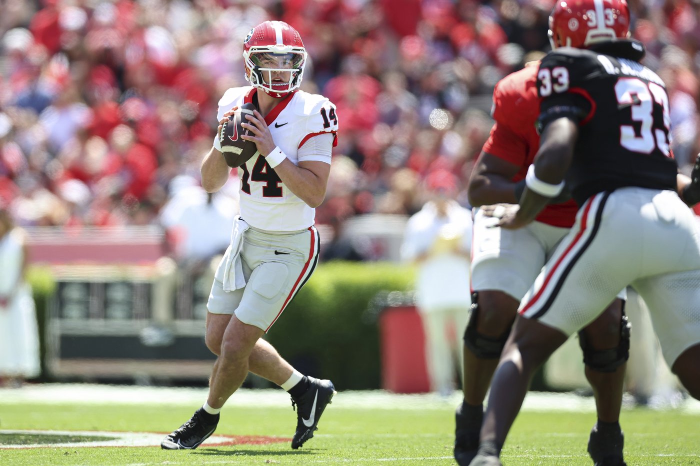 Gunner Stockton strengthens hold on Georgia starting quarterback job with strong spring practice | iNFOnews.ca