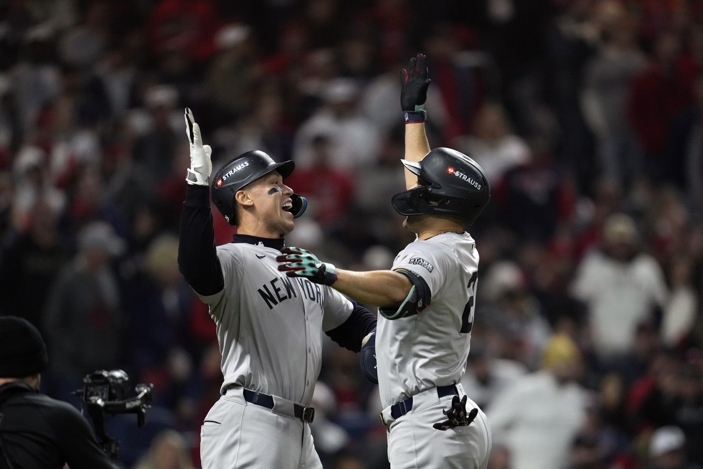 Juan Soto's 3-run homer in 10th sends Yankees past Guardians 5-2 and into World Series for 41st time | iNFOnews.ca Juan Soto's 3-run homer in 10th sends Yankees past Guardians 5-2 and into World Series for 41st time | iNFOnews.ca