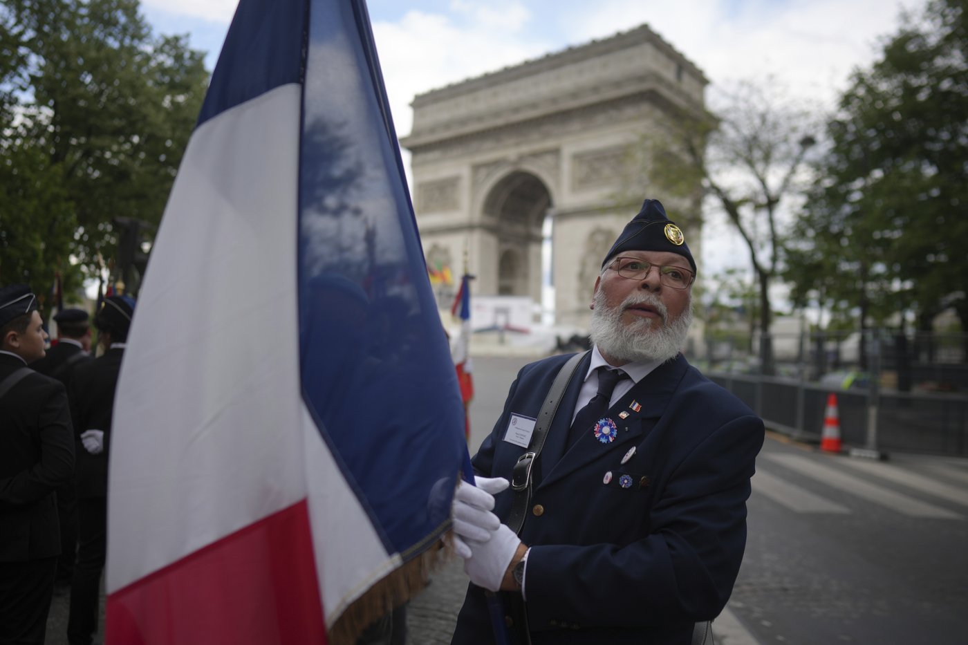 PHOTO COLLECTION: France VE Day | iNFOnews.ca PHOTO COLLECTION: France VE Day | iNFOnews.ca