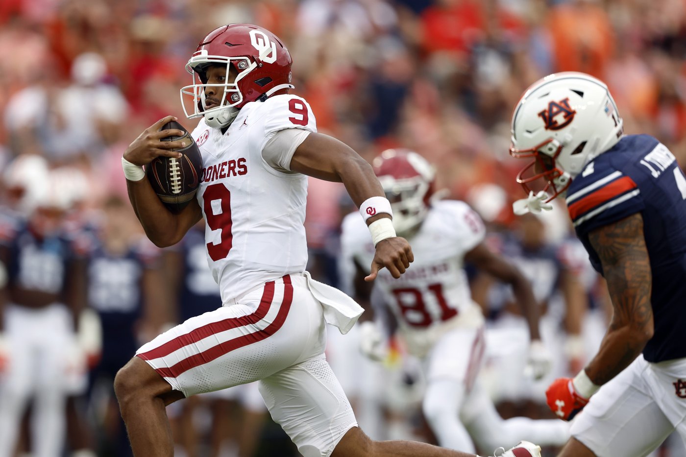 Fabulous freshmen in the SEC are delivering the big plays from Alabama to Texas | iNFOnews.ca Fabulous freshmen in the SEC are delivering the big plays from Alabama to Texas | iNFOnews.ca