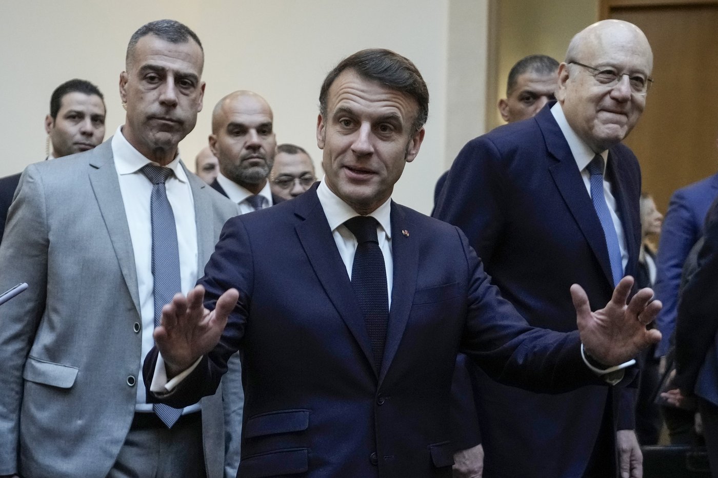 France's Macron expresses support for new leadership in Lebanon as it recovers from crisis | iNFOnews.ca