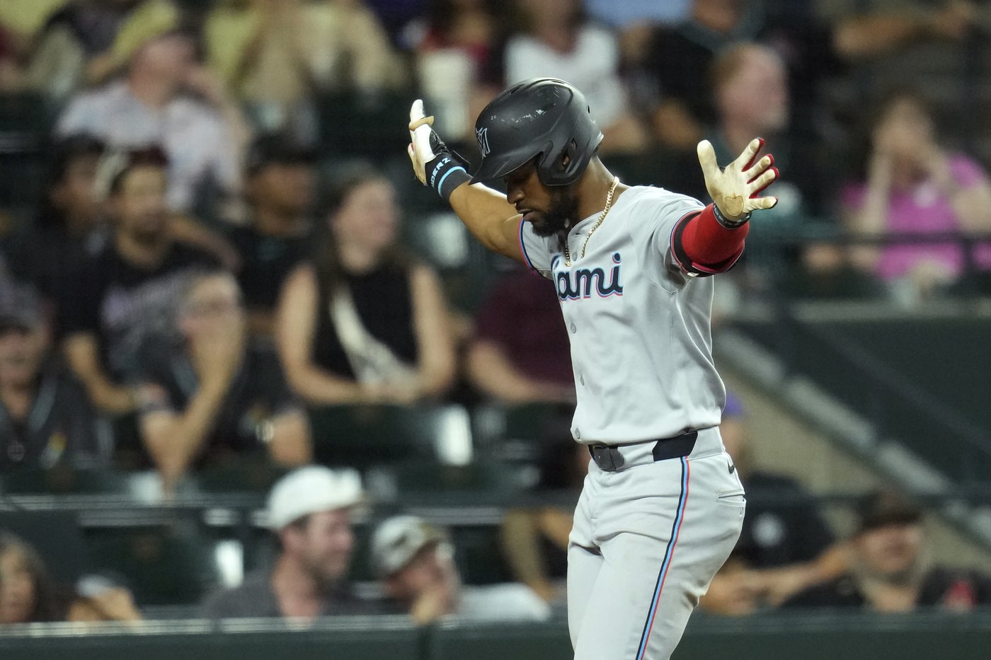 Otto Lopez has 3 hits and 3 RBIs as Marlins beat Diamondbacks 9-8 for 5th straight win | iNFOnews.ca Otto Lopez has 3 hits and 3 RBIs as Marlins beat Diamondbacks 9-8 for 5th straight win | iNFOnews.ca