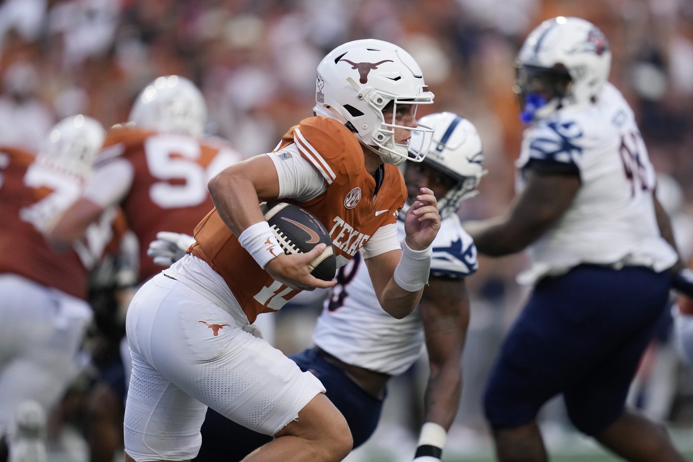 Arch Manning to get first start for No. 1 Texas as Ewers continues recovery from abdomen strain | iNFOnews.ca