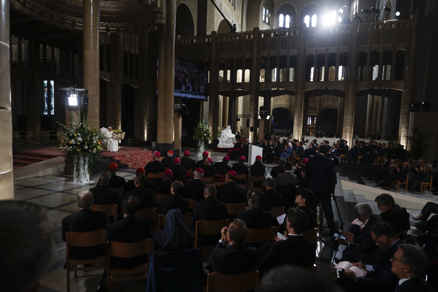 Belgian Catholic university denounces visiting pope's views on women after he digs in on their role | iNFOnews.ca Belgian Catholic university denounces visiting pope's views on women after he digs in on their role | iNFOnews.ca