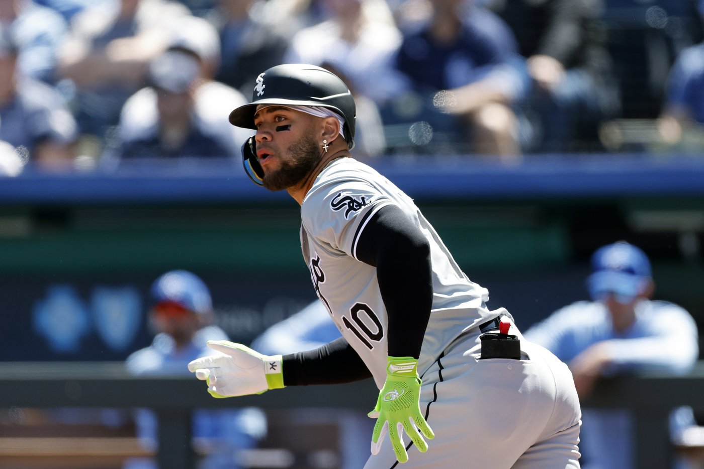 Los Angeles Angels sign 3B Yoán Moncada to a 1-year deal for $5 million, AP source says | iNFOnews.ca Los Angeles Angels sign 3B Yoán Moncada to a 1-year deal for $5 million, AP source says | iNFOnews.ca