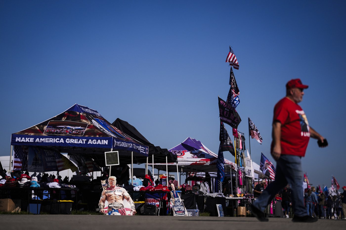 PHOTO COLLECTION: Election 2024 Campaign for President October 19 | iNFOnews.ca
