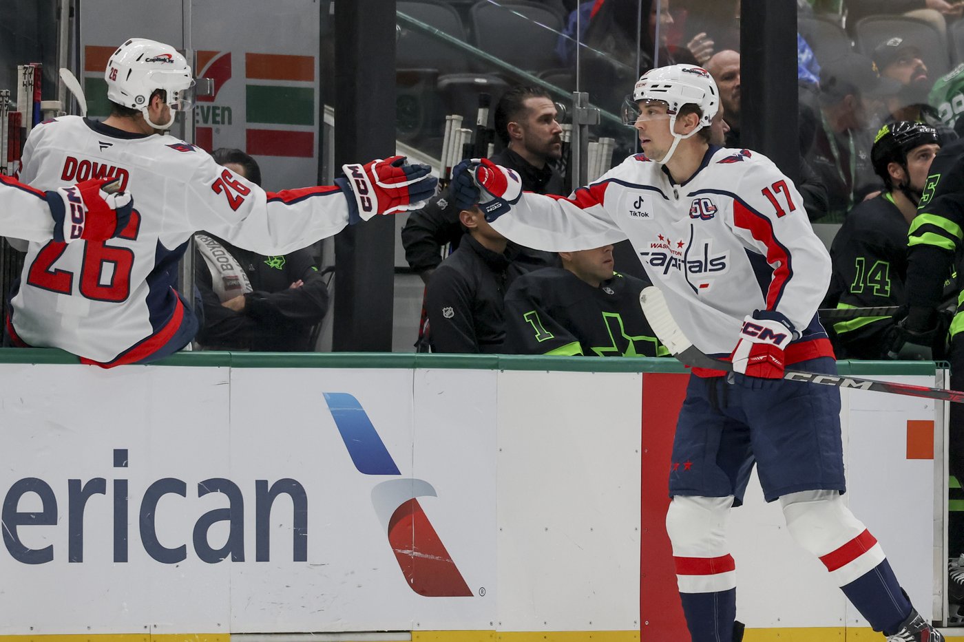 Roope Hintz scores 2, Jake Oettinger has 25 saves as Stars beat surging Capitals 3-1 | iNFOnews.ca
