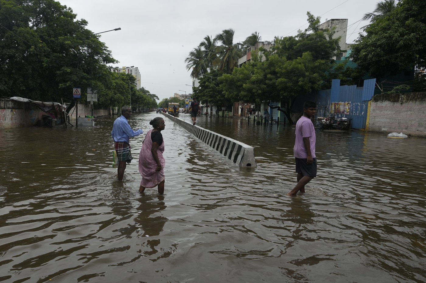 Monsoon flooding closes schools and offices in India's southern IT hubs | iNFOnews.ca