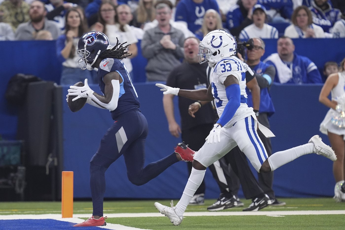 Jonathan Taylor rebounds with 218 yards, 3 TD runs as Colts hold off Titans 38-30 | iNFOnews.ca Jonathan Taylor rebounds with 218 yards, 3 TD runs as Colts hold off Titans 38-30 | iNFOnews.ca