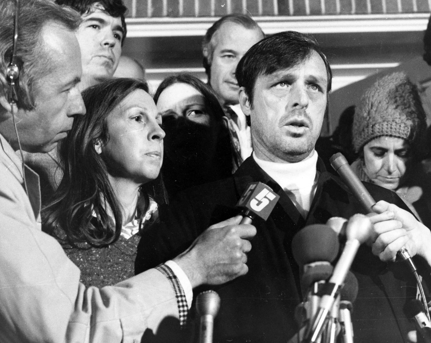 Veteran news executive Reg Murphy, who survived abduction decades ago, has died at 90 | iNFOnews.ca Veteran news executive Reg Murphy, who survived abduction decades ago, has died at 90 | iNFOnews.ca