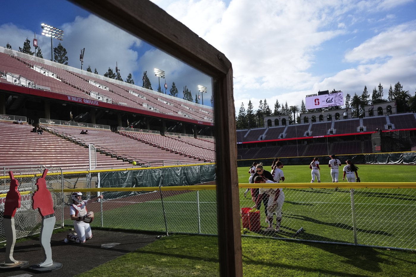 Stanford softball chases attendance record at school's football stadium | iNFOnews.ca Stanford softball chases attendance record at school's football stadium | iNFOnews.ca