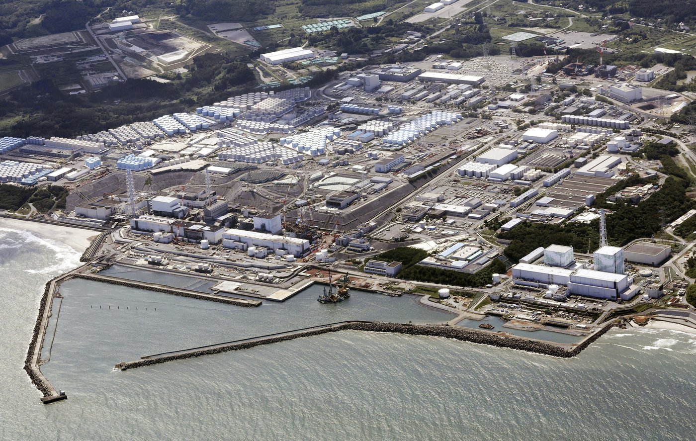 Slightly radioactive soil from Fukushima will be used in the prime minister's flower beds | iNFOnews.ca