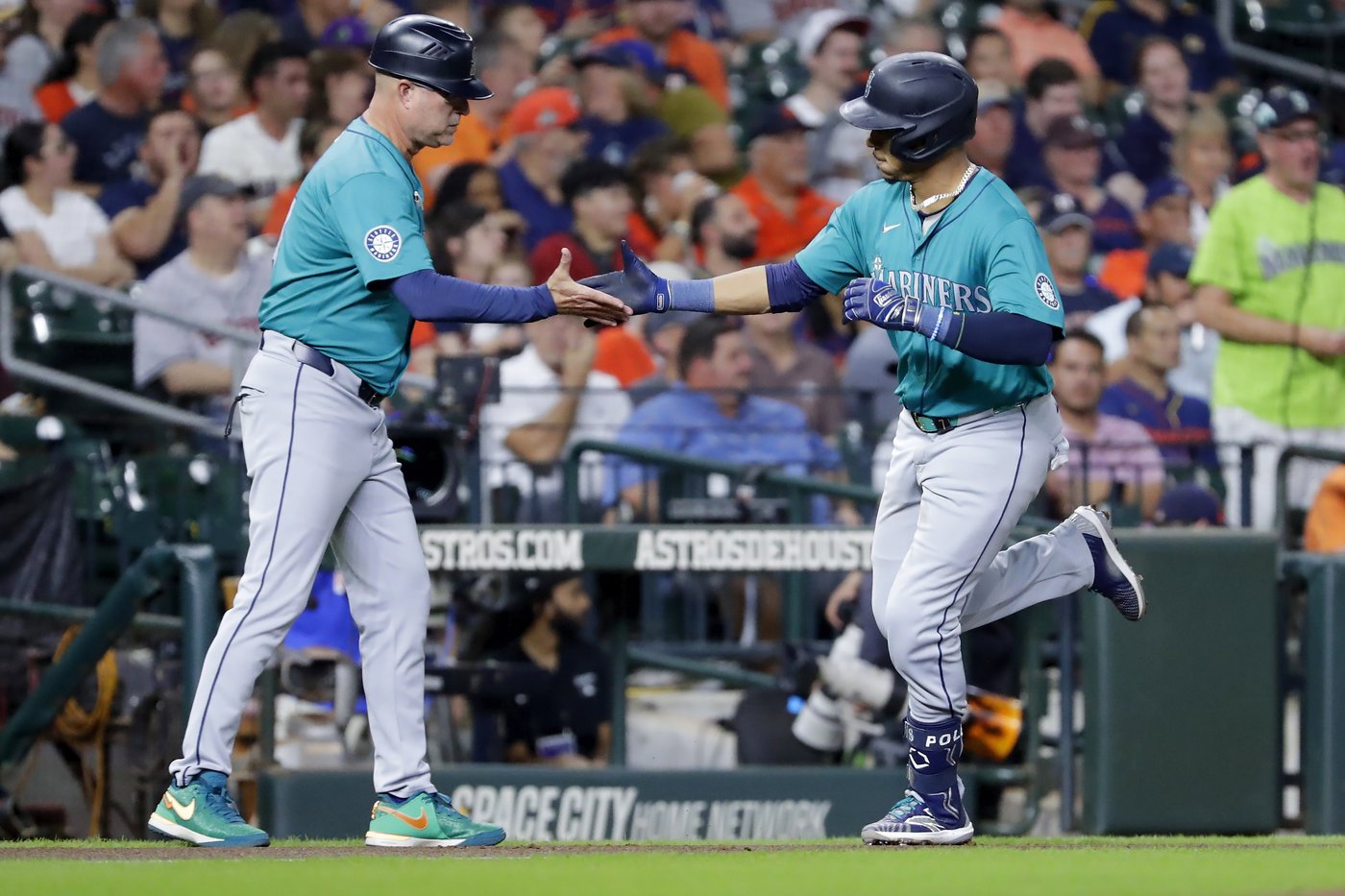 Heyward, Bregman and Tucker homer as Astros beat Mariners 4-3 to clinch 4th straight AL West title | iNFOnews.ca Heyward, Bregman and Tucker homer as Astros beat Mariners 4-3 to clinch 4th straight AL West title | iNFOnews.ca