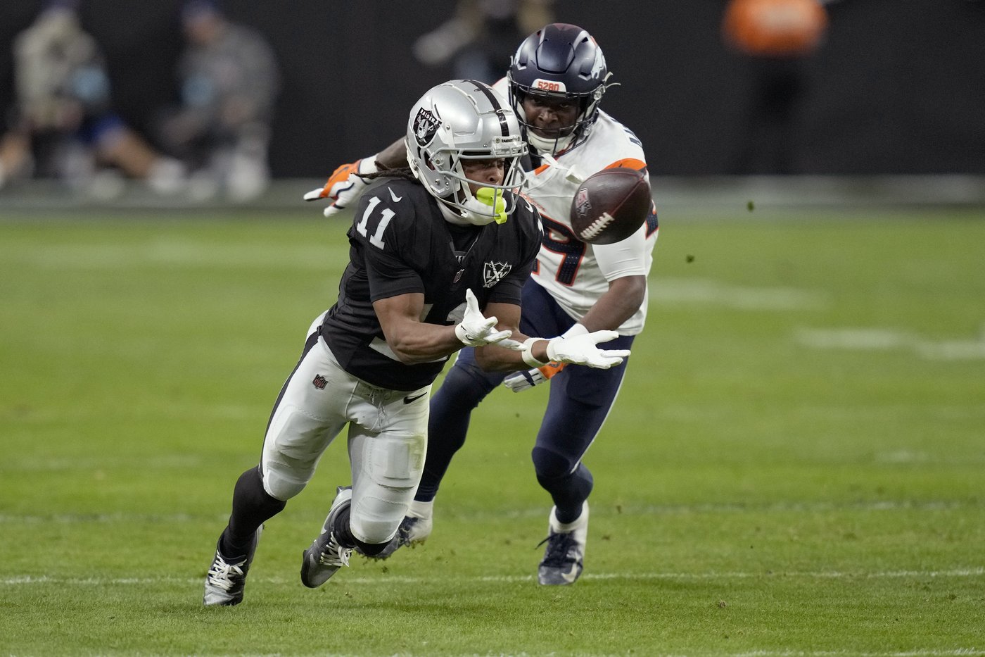 Raiders head to Kansas City trying to replicate Christmas Day upset, this time on Black Friday | iNFOnews.ca Raiders head to Kansas City trying to replicate Christmas Day upset, this time on Black Friday | iNFOnews.ca