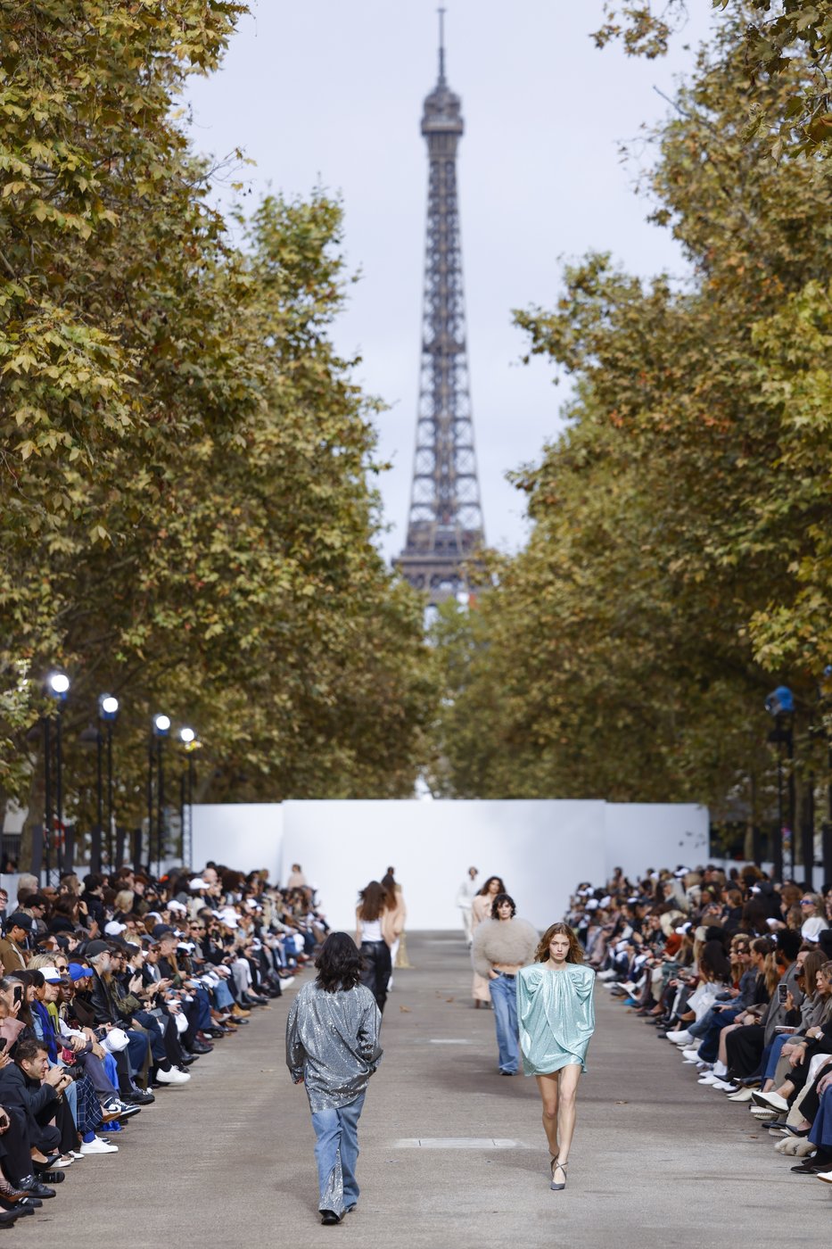Balenciaga upturns luxury in Paris as McCartney puts on high-octane fashion with playful, eco twist | iNFOnews.ca Balenciaga upturns luxury in Paris as McCartney puts on high-octane fashion with playful, eco twist | iNFOnews.ca