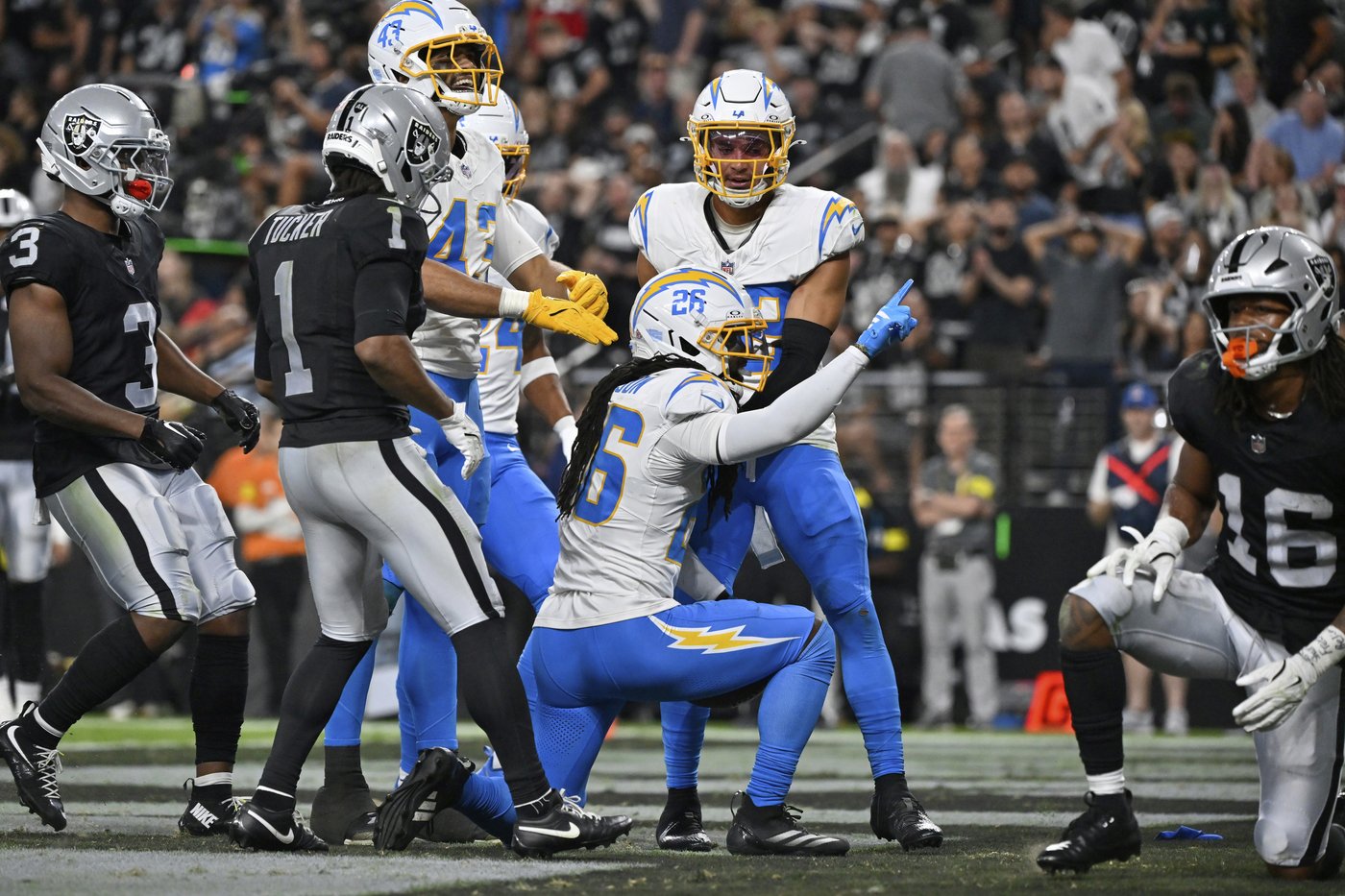 Chargers look to start 3-0 for the first time since 2002 against Broncos | iNFOnews.ca Chargers look to start 3-0 for the first time since 2002 against Broncos | iNFOnews.ca