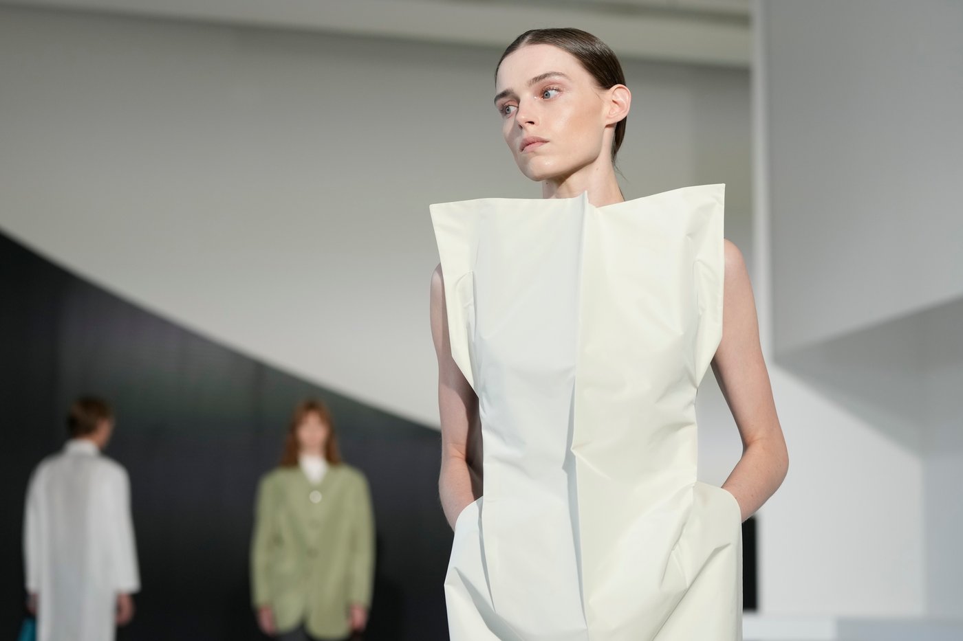 Jil Sander unveils new creative era with crisp, light silhouettes at Milan Fashion Week | iNFOnews.ca
