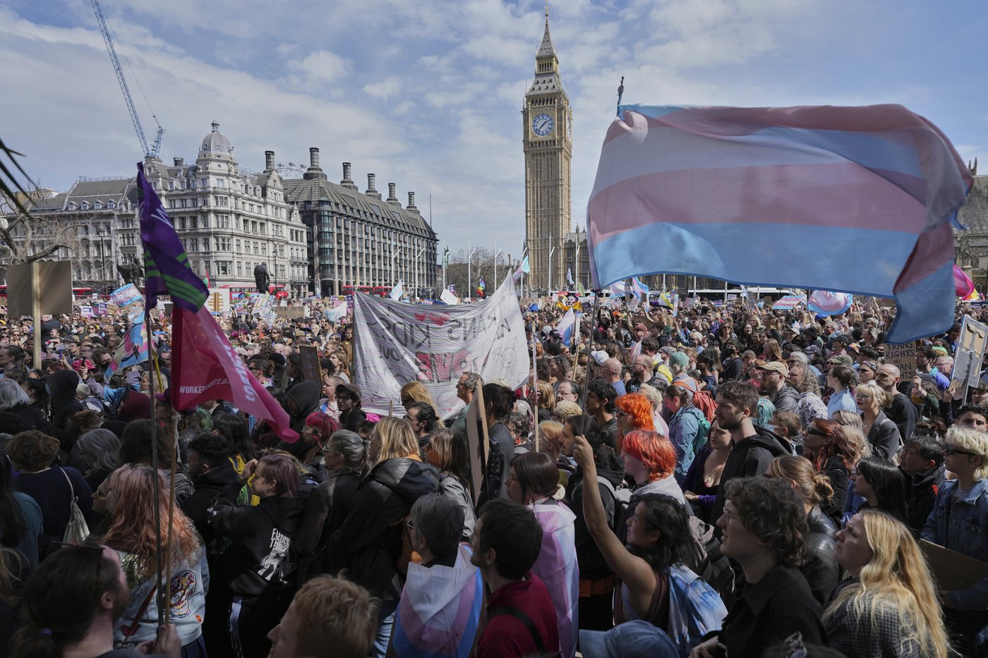 Thousands gather in London to support trans rights following UK ruling over definition of woman | iNFOnews.ca