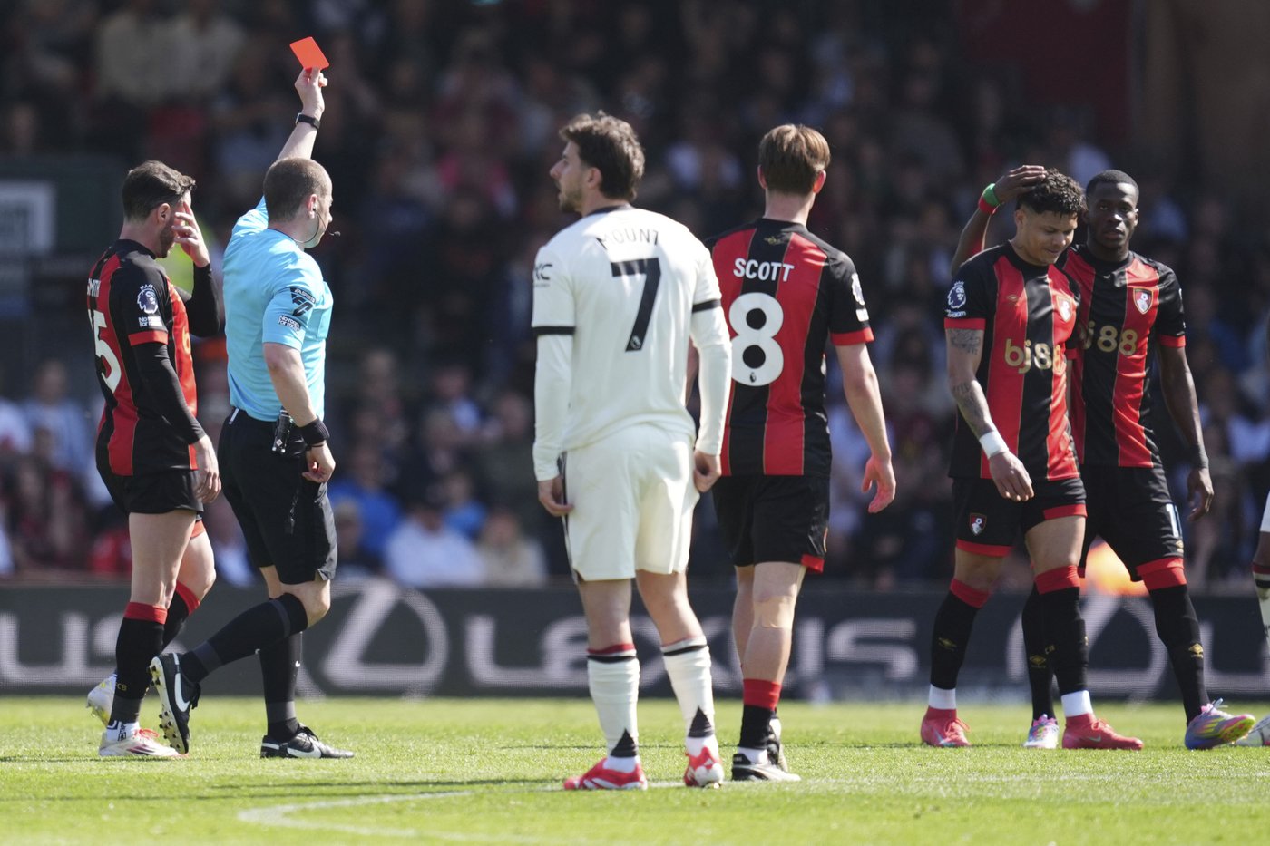 Bournemouth's Evanilson has 3-match ban overturned after red card against Man United | iNFOnews.ca