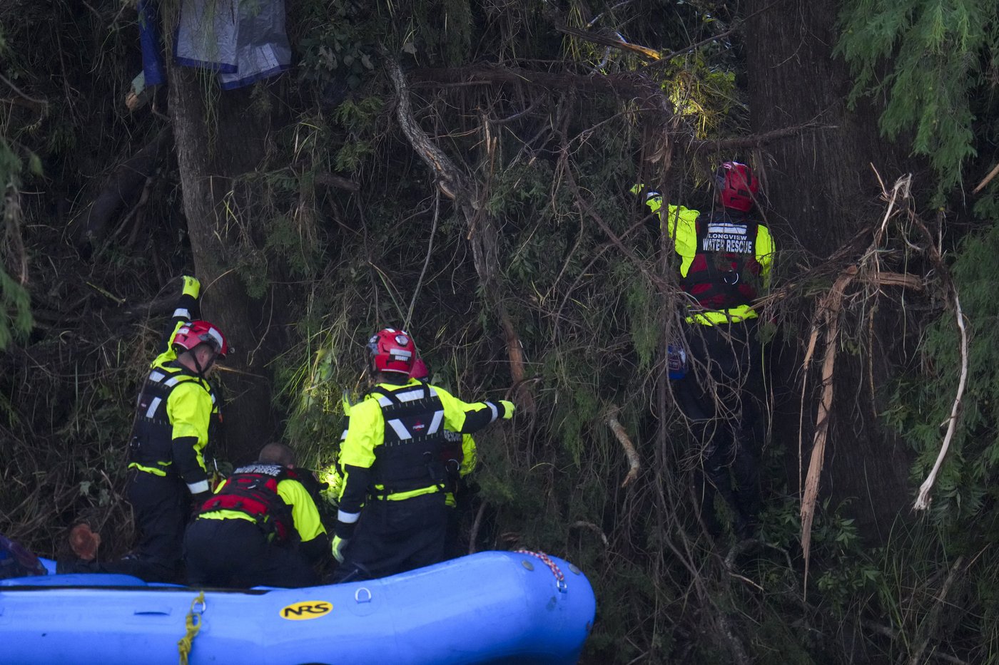 PHOTO COLLECTION: Texas floods leave dozens dead and missing as rescuers search devastated landscape | iNFOnews.ca PHOTO COLLECTION: Texas floods leave dozens dead and missing as rescuers search devastated landscape | iNFOnews.ca