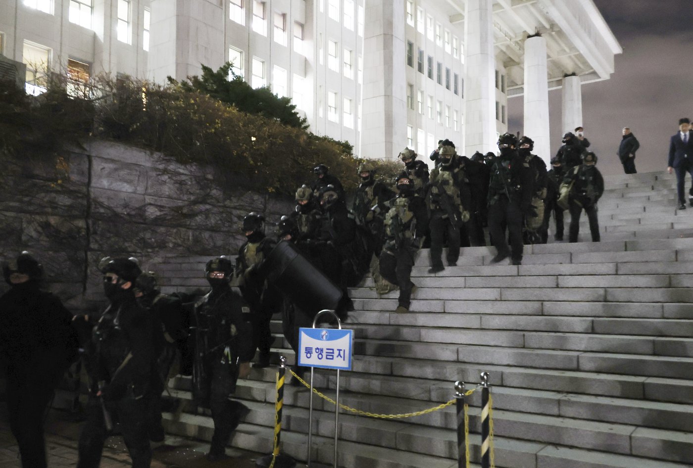 South Korea's opposition party urges Yoon to resign or face impeachment over martial law decree | iNFOnews.ca South Korea's opposition party urges Yoon to resign or face impeachment over martial law decree | iNFOnews.ca