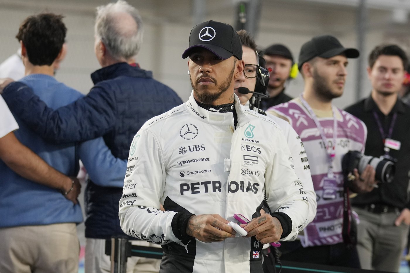 Lewis Hamilton faces an emotional end to 'amazing' Mercedes journey before joining Ferrari in F1 | iNFOnews.ca