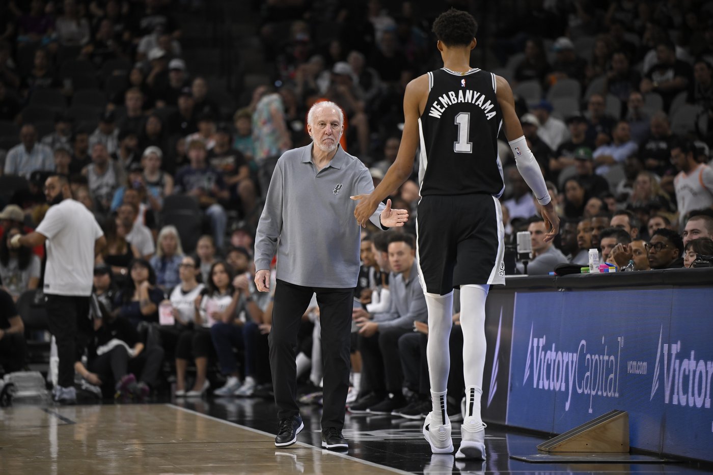 Spurs coach Gregg Popovich had a stroke earlier this month, is expected to make full recovery | iNFOnews.ca Spurs coach Gregg Popovich had a stroke earlier this month, is expected to make full recovery | iNFOnews.ca