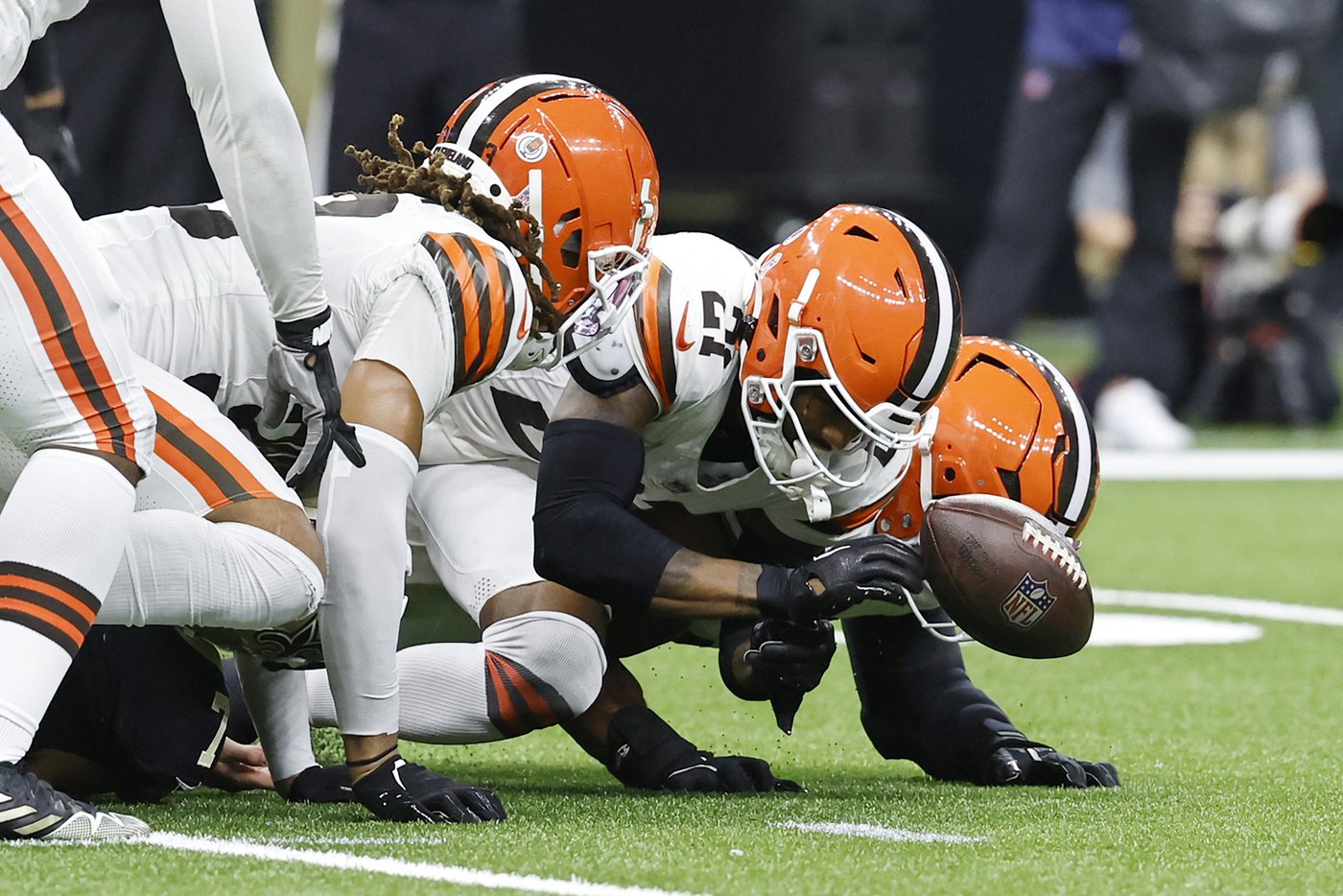 Taysom Hill runs for 3 TDs as the Saints top Jameis Winston and the struggling Browns 35-14 | iNFOnews.ca Taysom Hill runs for 3 TDs as the Saints top Jameis Winston and the struggling Browns 35-14 | iNFOnews.ca