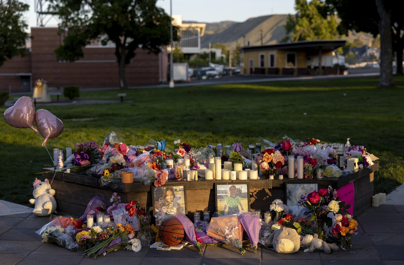 Search expands for former Army soldier accused of killing his 3 young daughters in Washington state | iNFOnews.ca Search expands for former Army soldier accused of killing his 3 young daughters in Washington state | iNFOnews.ca