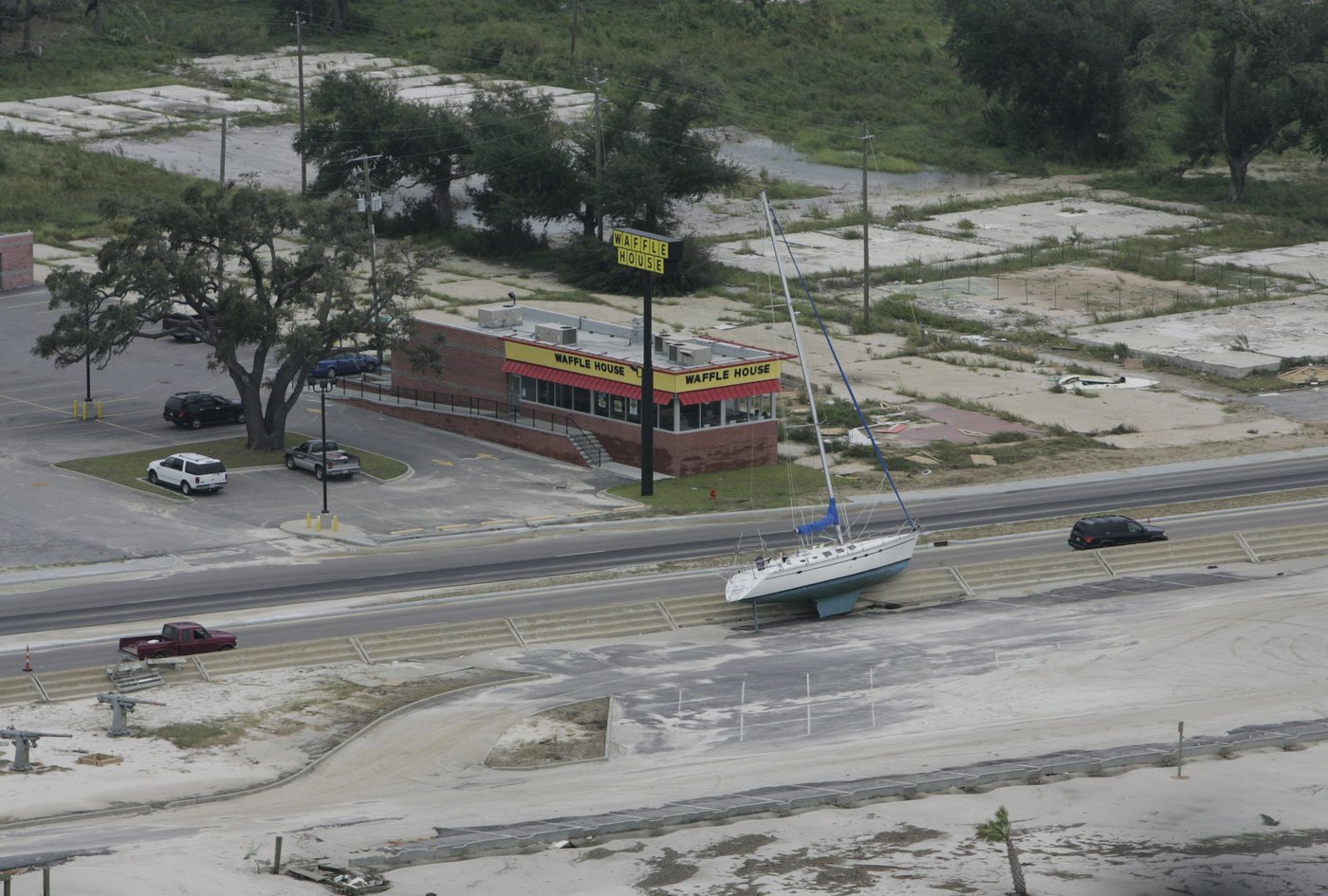 How Waffle House helps Southerners - and FEMA - judge a storm's severity | iNFOnews.ca How Waffle House helps Southerners - and FEMA - judge a storm's severity | iNFOnews.ca