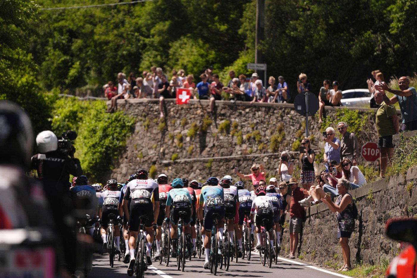 Del Toro takes it easy during 18th stage of Giro as Denz wins with solo breakaway | iNFOnews.ca Del Toro takes it easy during 18th stage of Giro as Denz wins with solo breakaway | iNFOnews.ca