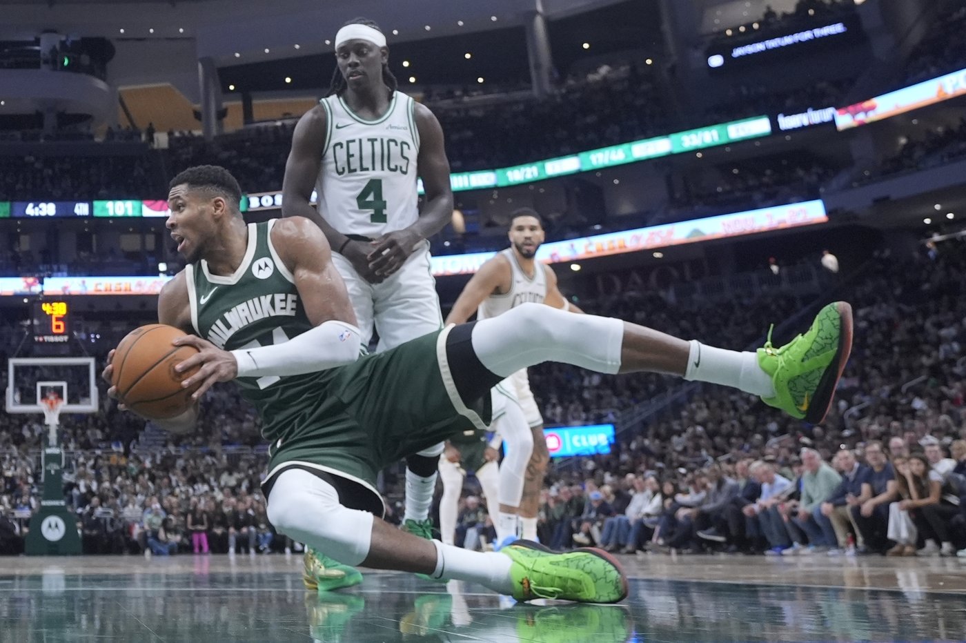 Brown calls Antetokounmpo 'a child' after 2-time MVP offers handshake before pulling hand back | iNFOnews.ca Brown calls Antetokounmpo 'a child' after 2-time MVP offers handshake before pulling hand back | iNFOnews.ca