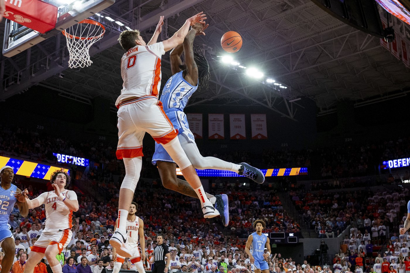 Lakhin leads No. 23 Clemson to 85-65 win over North Carolina | iNFOnews.ca