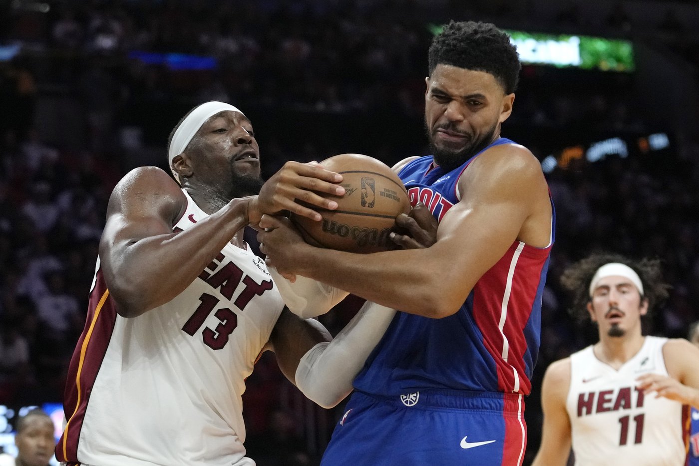 Butler scores 23, Rozier adds 20 and Heat pull away in 4th to beat Pistons 106-98 | iNFOnews.ca Butler scores 23, Rozier adds 20 and Heat pull away in 4th to beat Pistons 106-98 | iNFOnews.ca