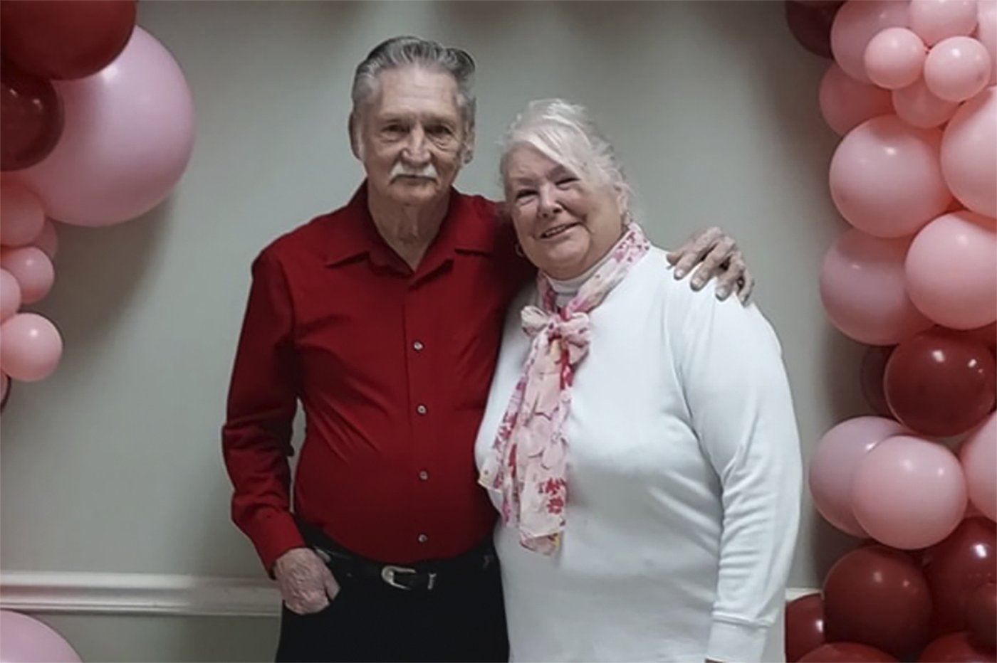 Grandparents found hugging each other after fallen tree killed them in their South Carolina home | iNFOnews.ca Grandparents found hugging each other after fallen tree killed them in their South Carolina home | iNFOnews.ca